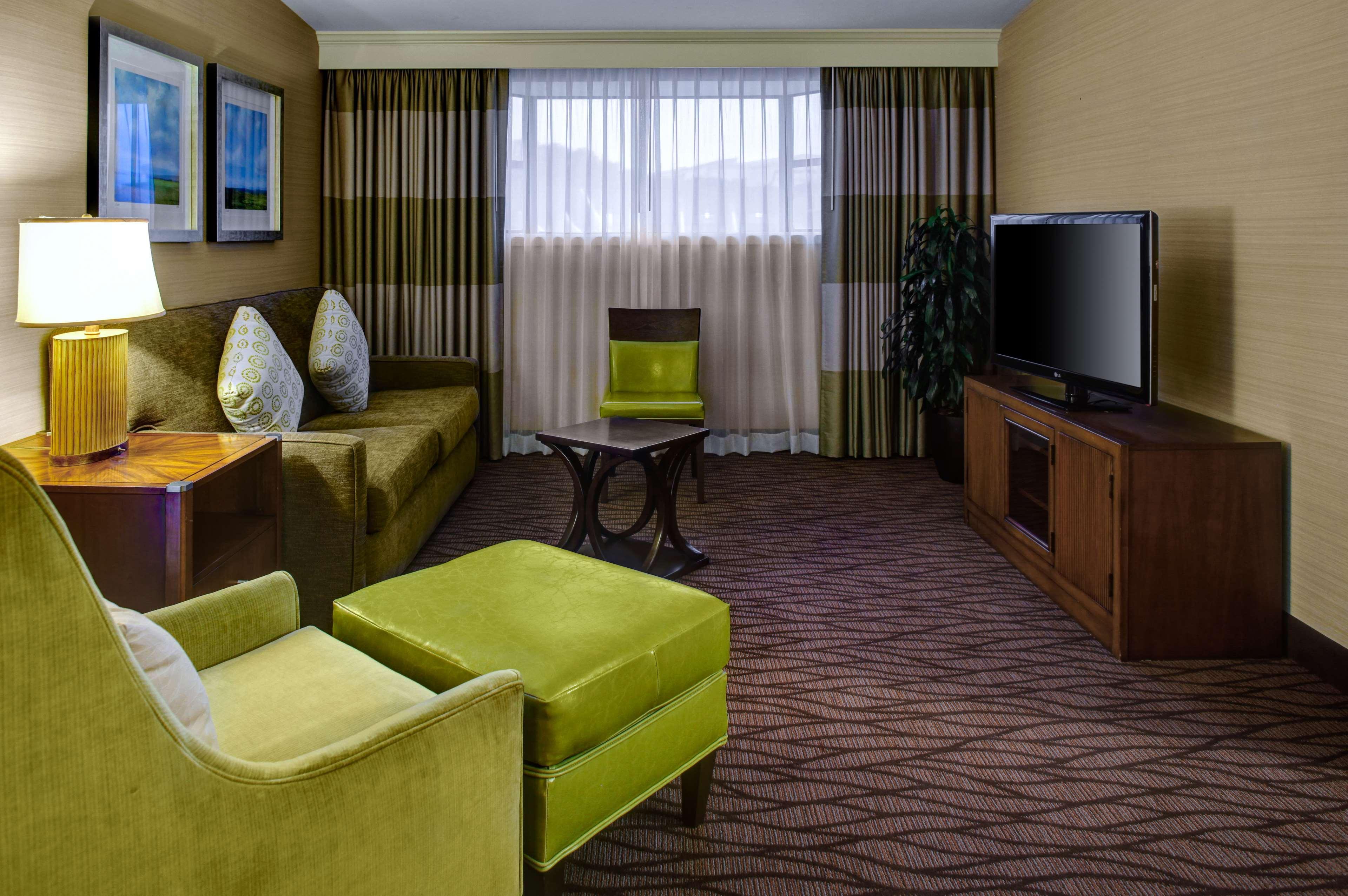 Hilton Garden Inn Monterey Exterior foto