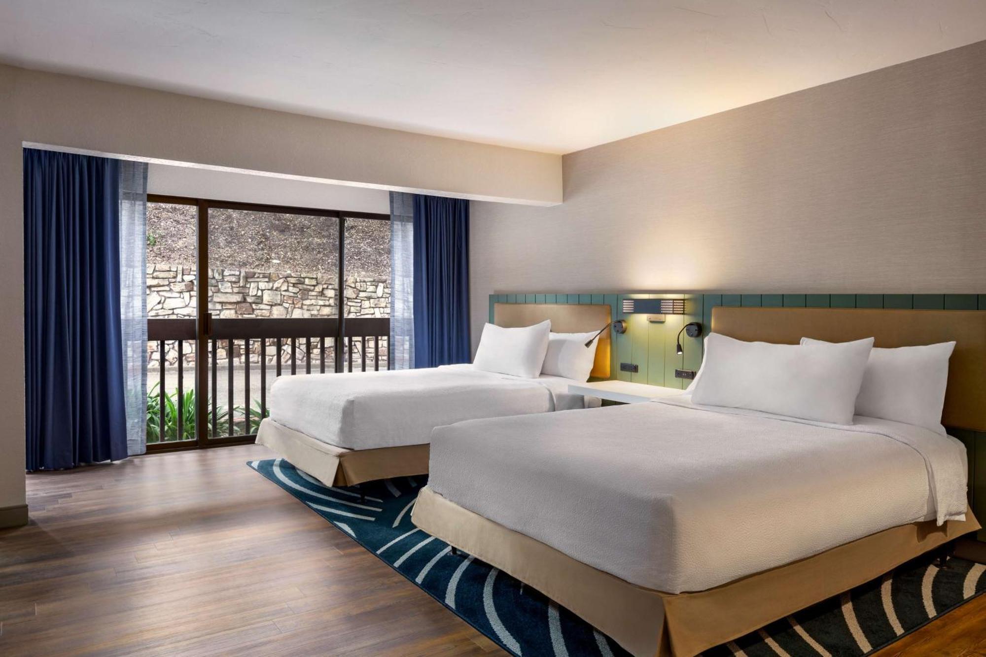 Hilton Garden Inn Monterey Exterior foto