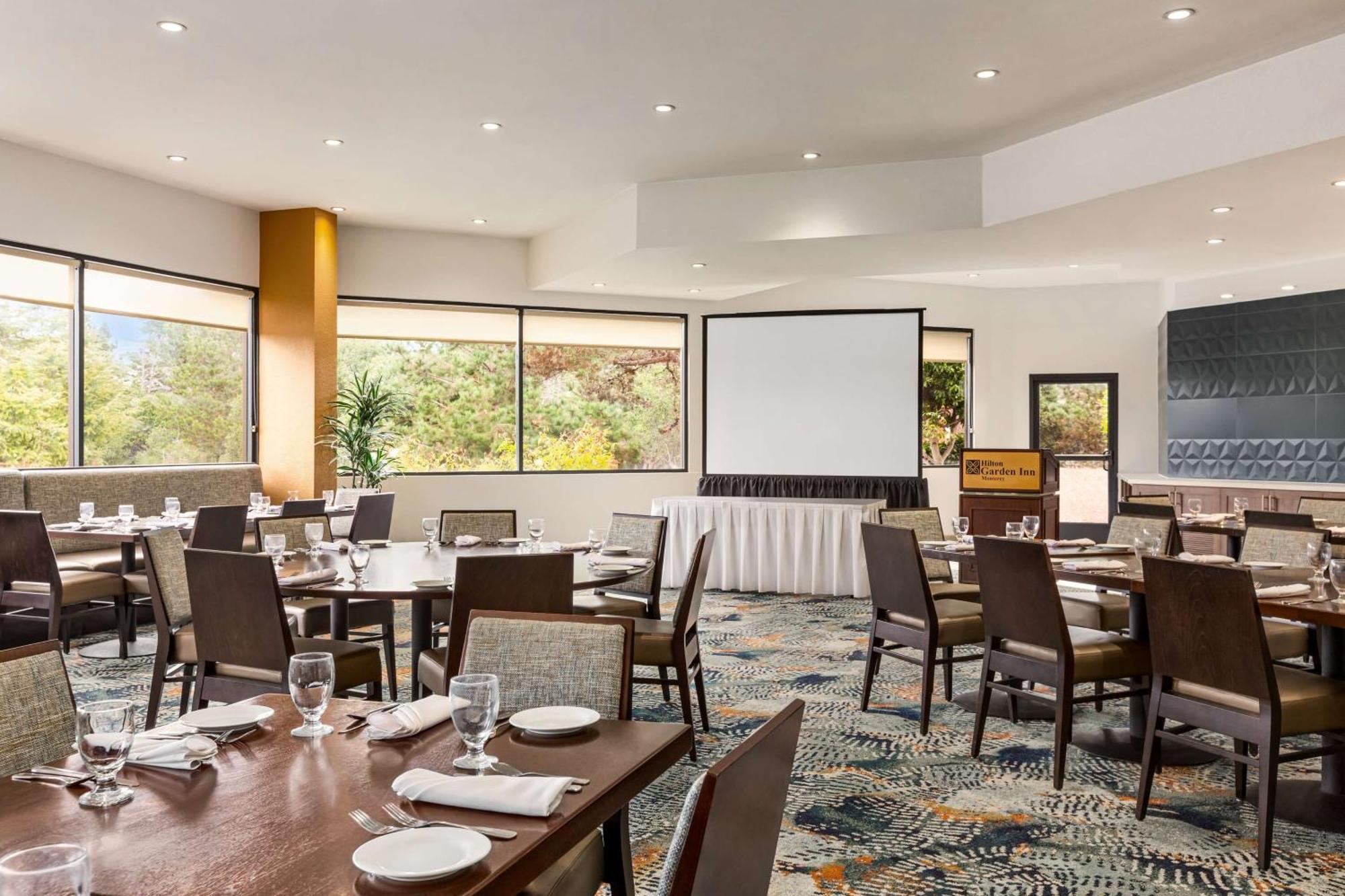 Hilton Garden Inn Monterey Exterior foto