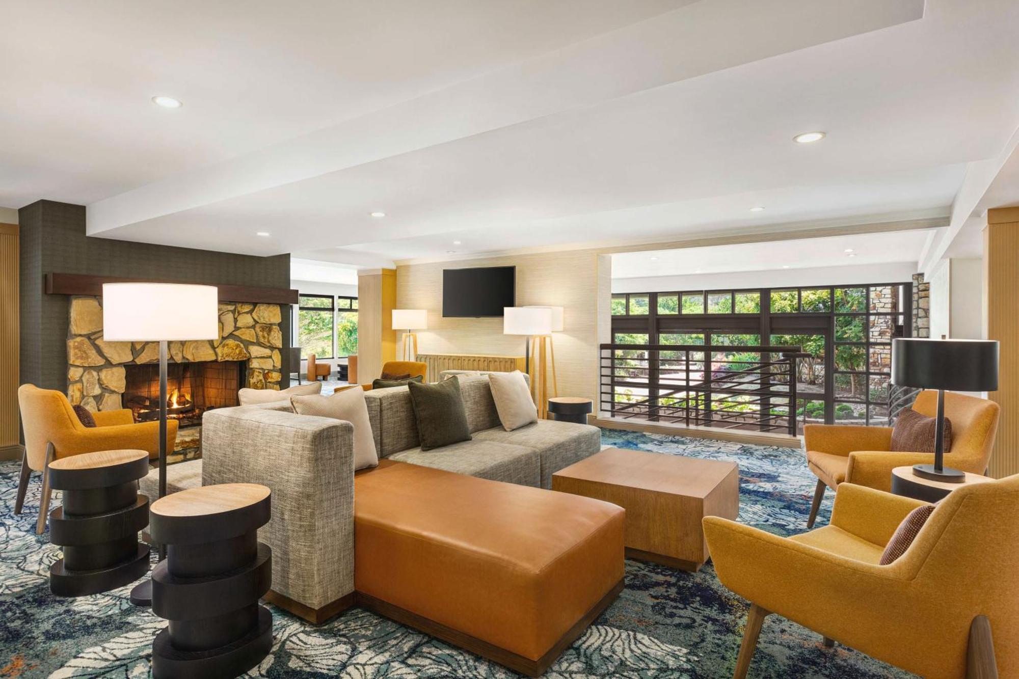 Hilton Garden Inn Monterey Exterior foto